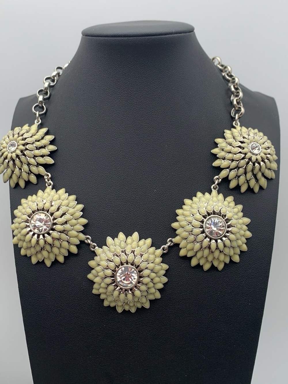 Ann Taylor Cream Sage Green Droplets Clear Crystal Flower Statement 16" Necklace